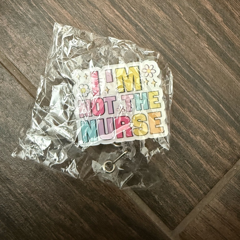 🦄3/$15 Colorful Badge Reel - Picture 2 of 3